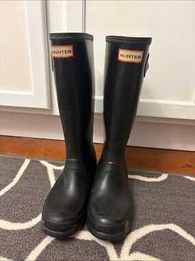 Hunter Black Knee-High Women's Rain Boots
